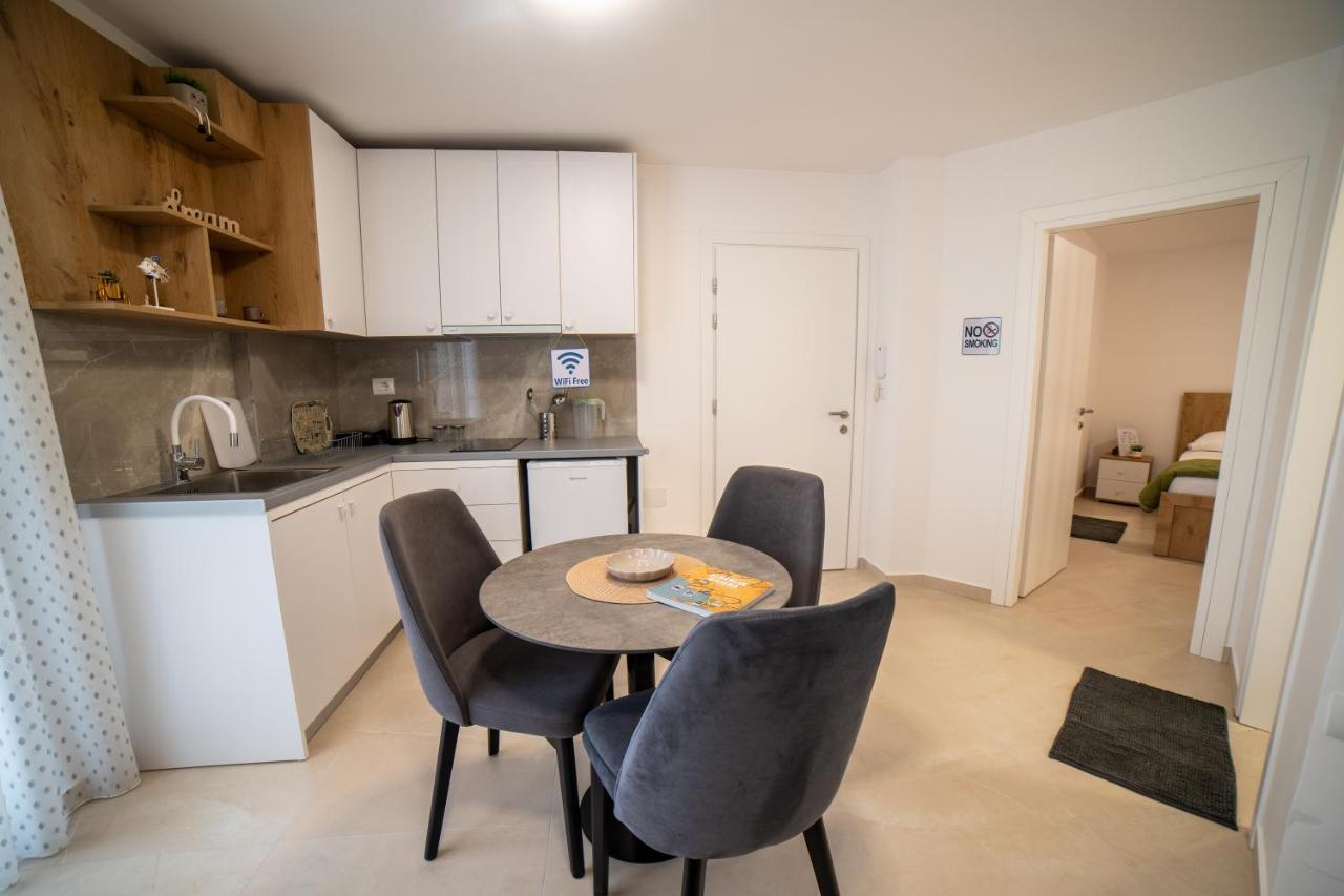 סרנדה Sea Apartments 123 מראה חיצוני תמונה