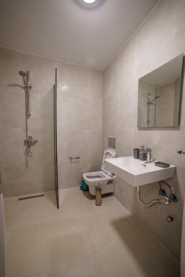 סרנדה Sea Apartments 123 מראה חיצוני תמונה